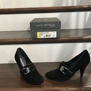 Via Spiga black suede pump